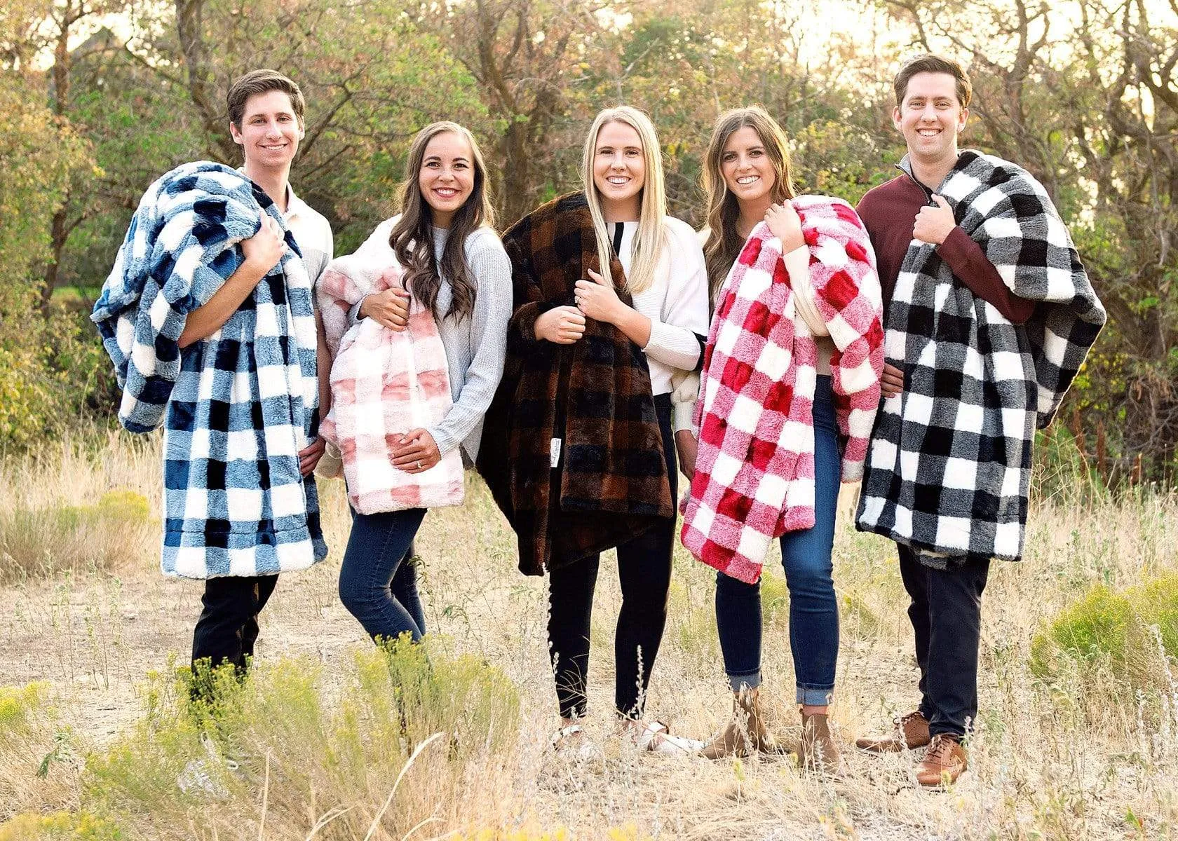 Checkered Blanket JulesRoche Buffalo Plaid Plush - Navy & White