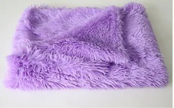 Soft Pet Dog Blanket – Warm Wool & Polyester Plush Blanket for Medium and Large Dogs