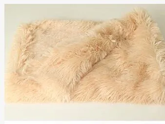 Soft Pet Dog Blanket – Warm Wool & Polyester Plush Blanket for Medium and Large Dogs